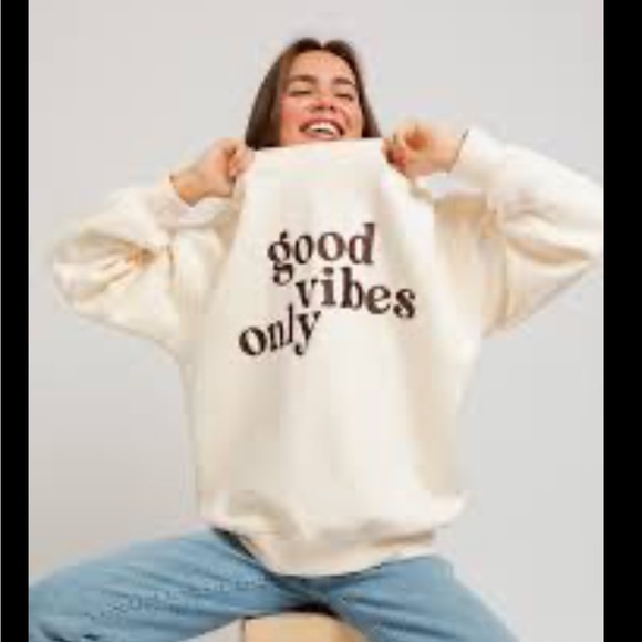 Good Vibes oversized Sweatshirt - Picture 1 of 9